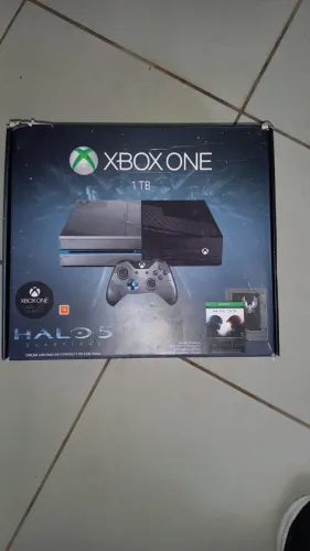 caixa xbox one halo 5
