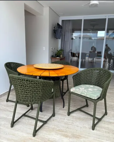 MESA PARA ÁREA EXTERNA C/ PRATRO GIRATÓRIO