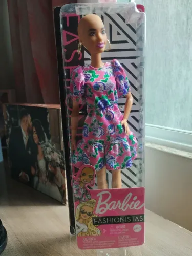 Boneca Barbie Fashionistas - Pele Negra