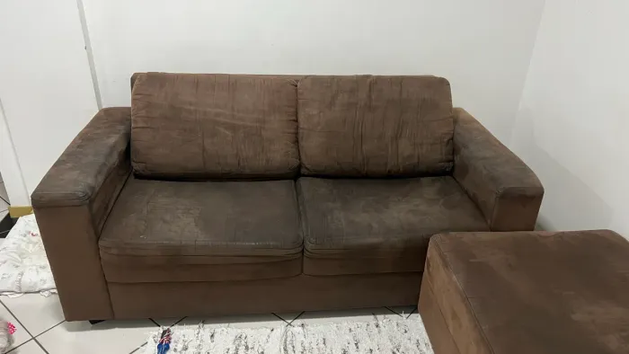 Vendo sofá 2 lugares + puf