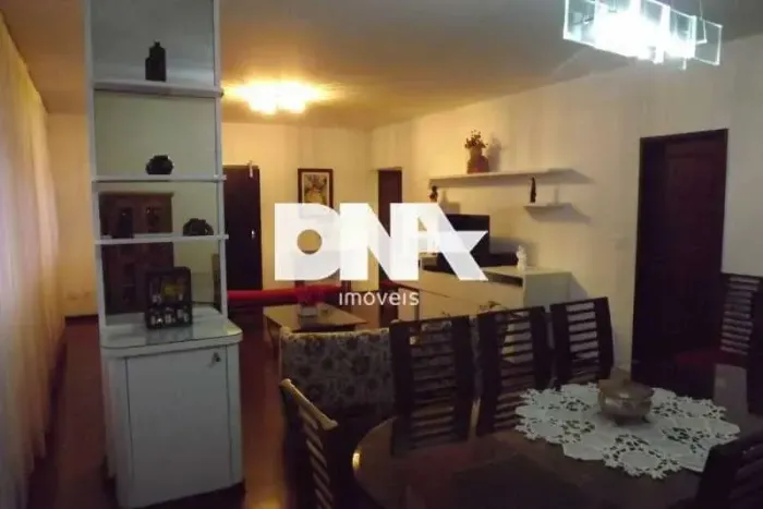 Apartamento - Padrão / Residencial / Copacabana