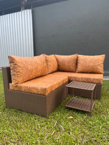 Sofá de canto com design moderno e elegante