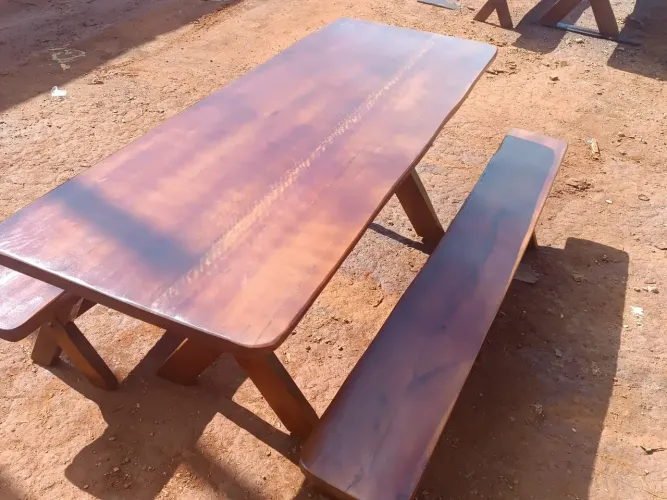 Mesa de madeira rústica mesa 2x0.80 com bancos