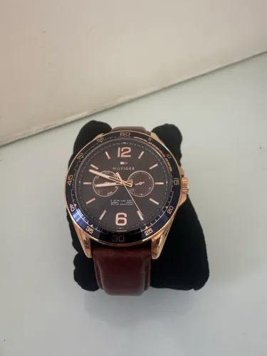 Relógio a Tommy Hilfiger
