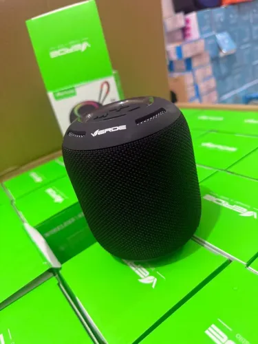 Caixinha de som Bluetooth Verde superbass com led (nunca usada)
