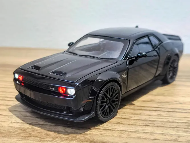 Miniatura Dodge Challenger SRT Demon - Colecionável