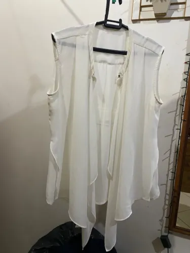 Blusa branca leve