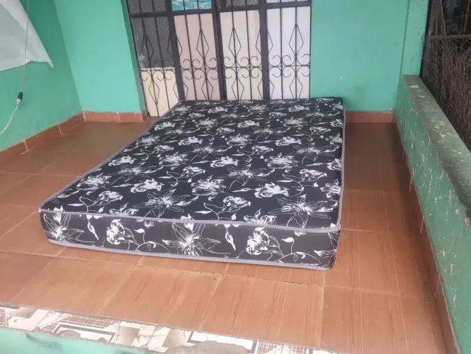 Colchão Casal Espuma Alta - Novo (FRETE GRÁTIS)