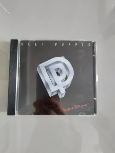 Cds originais de Rock, em ótimo estado.