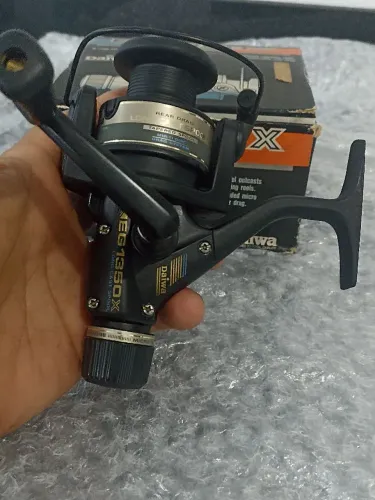 Molinete de pesca Daiwa EG1350X