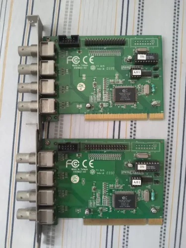 Kit com duas Placas de Captura de Video PCI CFTV com 4 canais cada Câmeras
