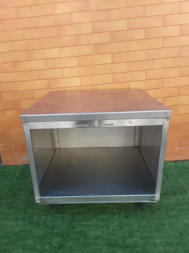 Mesa de Aço Inox Industrial com Rodízios