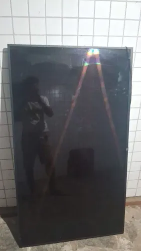 Smartv 65' defeito Tela quebrada