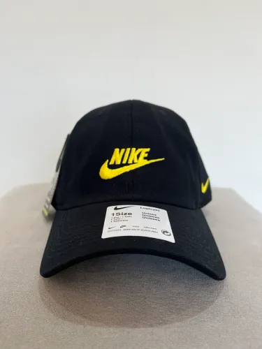 Boné Nike 100% Algodão Preto e Amarelo