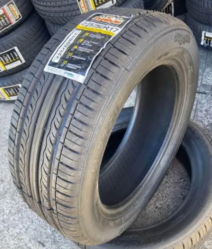 Pneus Crystone 225/50R17 Remold Novos 