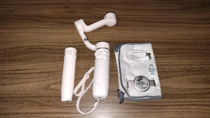 Estabilizador DJI Osmo Mobile 5 - OM5 - usado somente uma vez