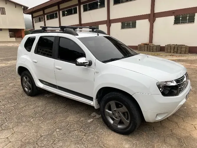 Renault Duster 2013 Techroad 2.0 automático em ótimo estado
