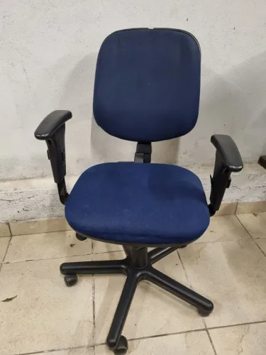 Cadeira Executiva Estilo Presidente Apoio de Braço Rodinhas Azul Escuro 
