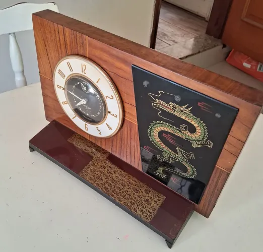 Relógio de mesa antigo a corda Westclox