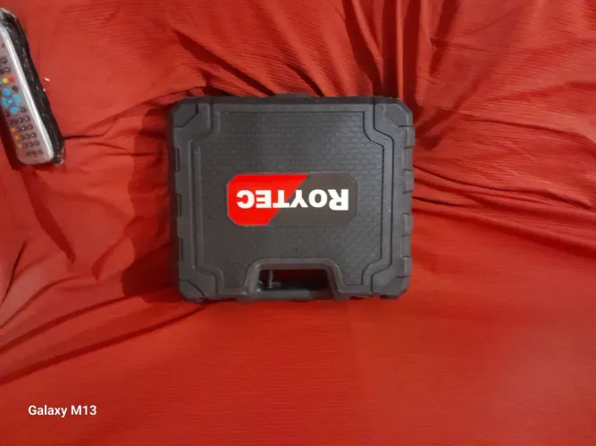 Furadeira parafusadeira 21v 2 baterias 