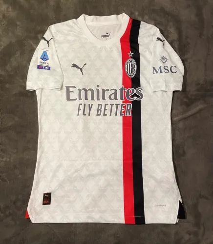 Camisa Milan 2023 - Modelo jogador - Rafael Leão 