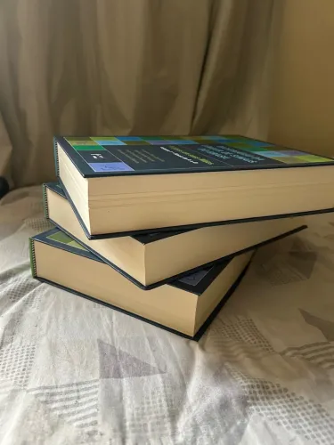 Dicionário da Língua de Sinais do Brasil: a Libras em Suas Mãos. 3 Volumes