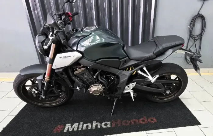HONDA CB650R (APENAS 6780KM)