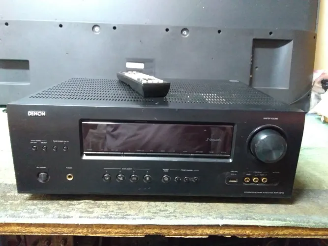 Home theater Denom avr 1912