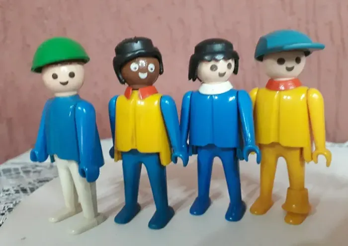   4 BONECOS DIVERSOS PLAYMOBIL TROL ANOS 80 USADOS