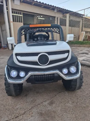 Carrinho elétrico infantil 