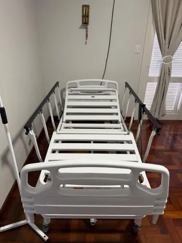 CAMA HOSPITAL COM CONTROLE REMOTO