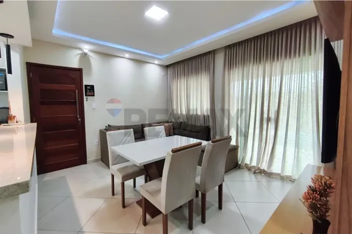 VENDO CASA EM TANGUA/ RJ, COM 3 QUARTOS (1 SUITE), COZINHA GOURMET, ACEITA PET....