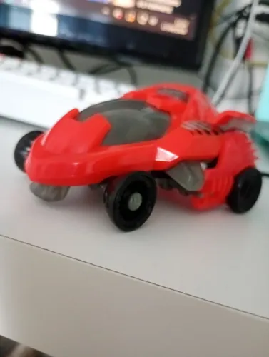 Carro/jato KinderOvo antigo da páscoa
