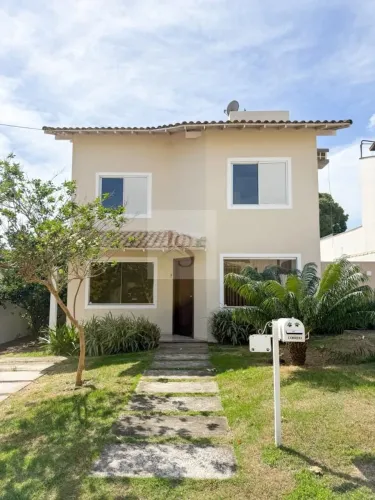 Casa para Locação em Macaé, Glória, 3 dormitórios, 1 suíte, 3 banheiros, 3 vagas