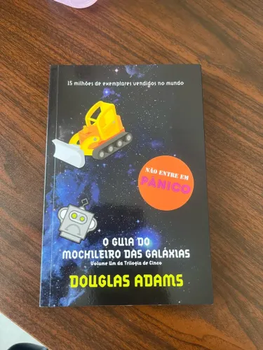 Livro O Guia do mochileiro das galáxias 1 usado