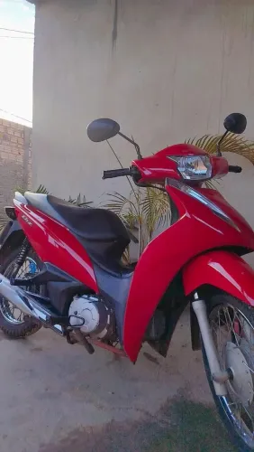 Vendo moto biz 110, sem multas nada pra fazer, kit novo, óleo trocado recente