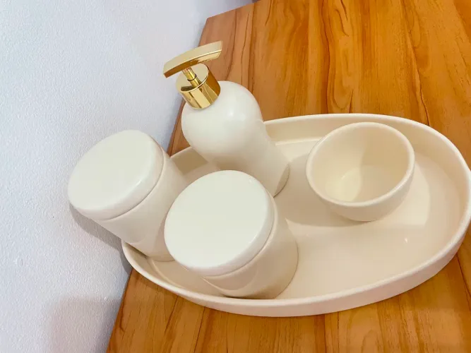 Vendo kit higiene de cerâmica