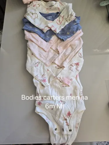 5 bodies carters menina 6m