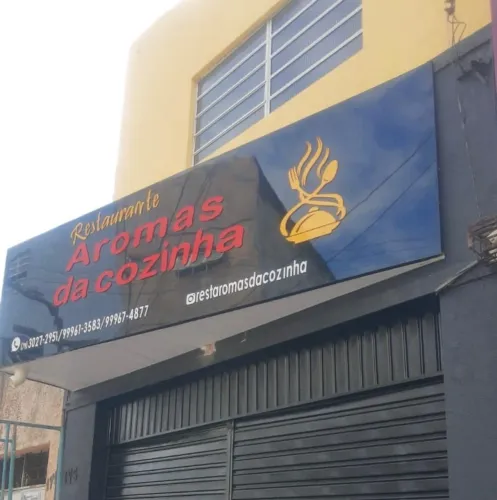 Vendo utensilios de restaurante já montado