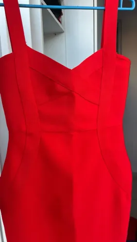 Vestido bandagem vermelho midi