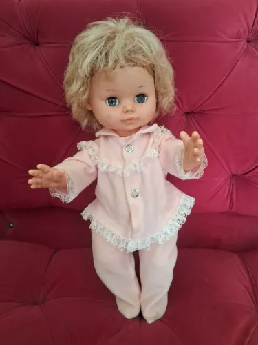 Boneca bebê coração estrela anos 70