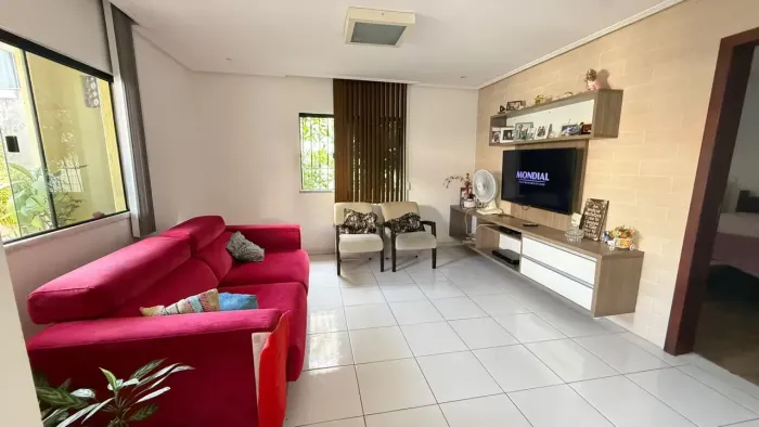 ALUGO CASA MOBILIADA EM ITAPUÃ - 3 QUARTOS 1 SENDO SUITE COM CLOSET - 114M² - 2 MIN DA DOR