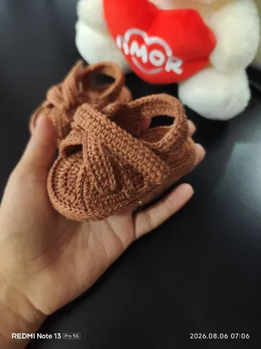 Sapato de bebe em crochê