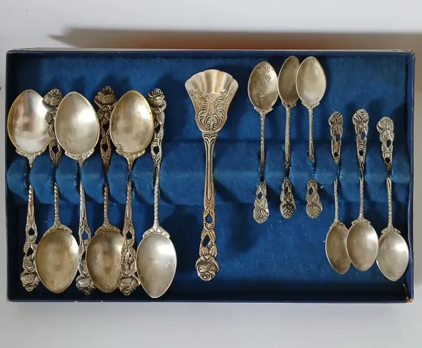 Conjunto de sobremesa antigo