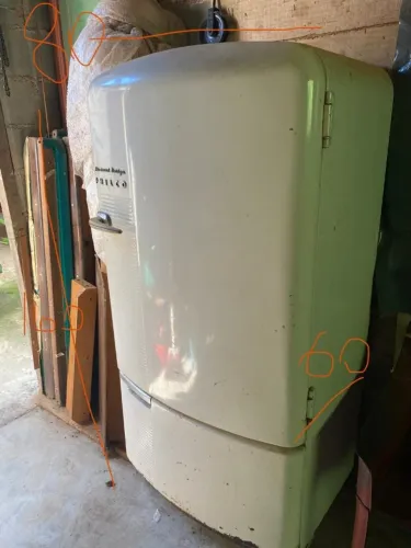 Geladeira retrô, somente a carcaça