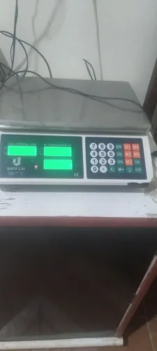 Vendo uma balança de comércio de 40kg 