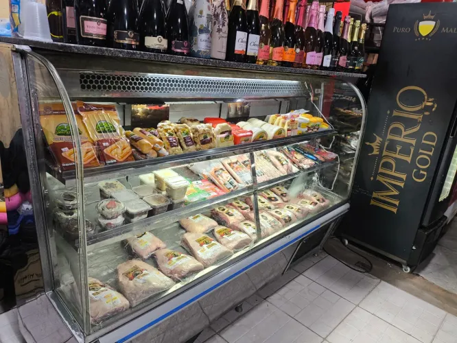VENDO BALCÃO EXPOSITOR REFRIGERADO