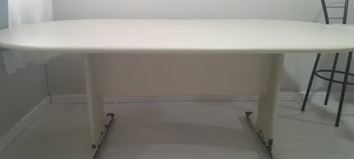 Mesa grande para escritório ou reunião ou jantar e 4 cadeiras