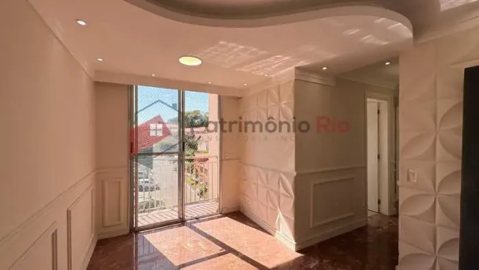 Apartamento a venda na Pavuna com varanda e 2 quartos com infraestrutura