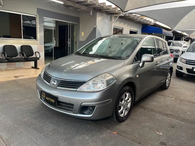 Nissan Tiida S 1.8/1.8 Flex 16V Mec. 2008